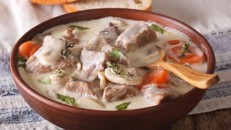 白醬燉小牛肉 Blanquette de veau